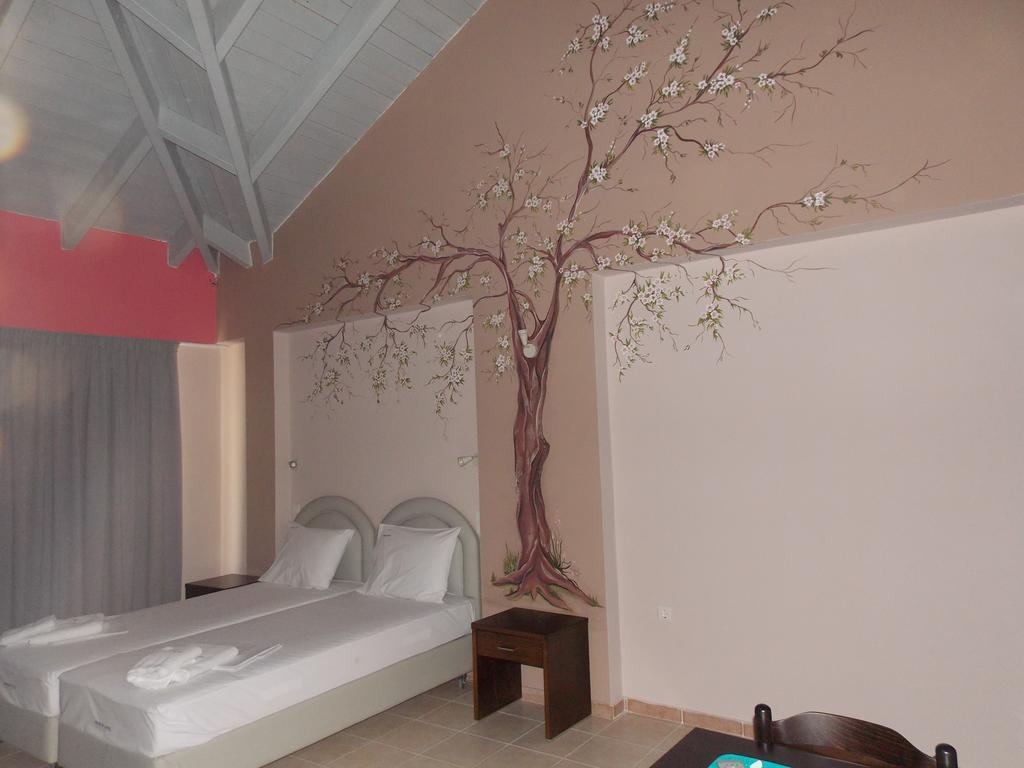 Hotel Theasis Παραλία Σεργούλας Δωμάτιο φωτογραφία